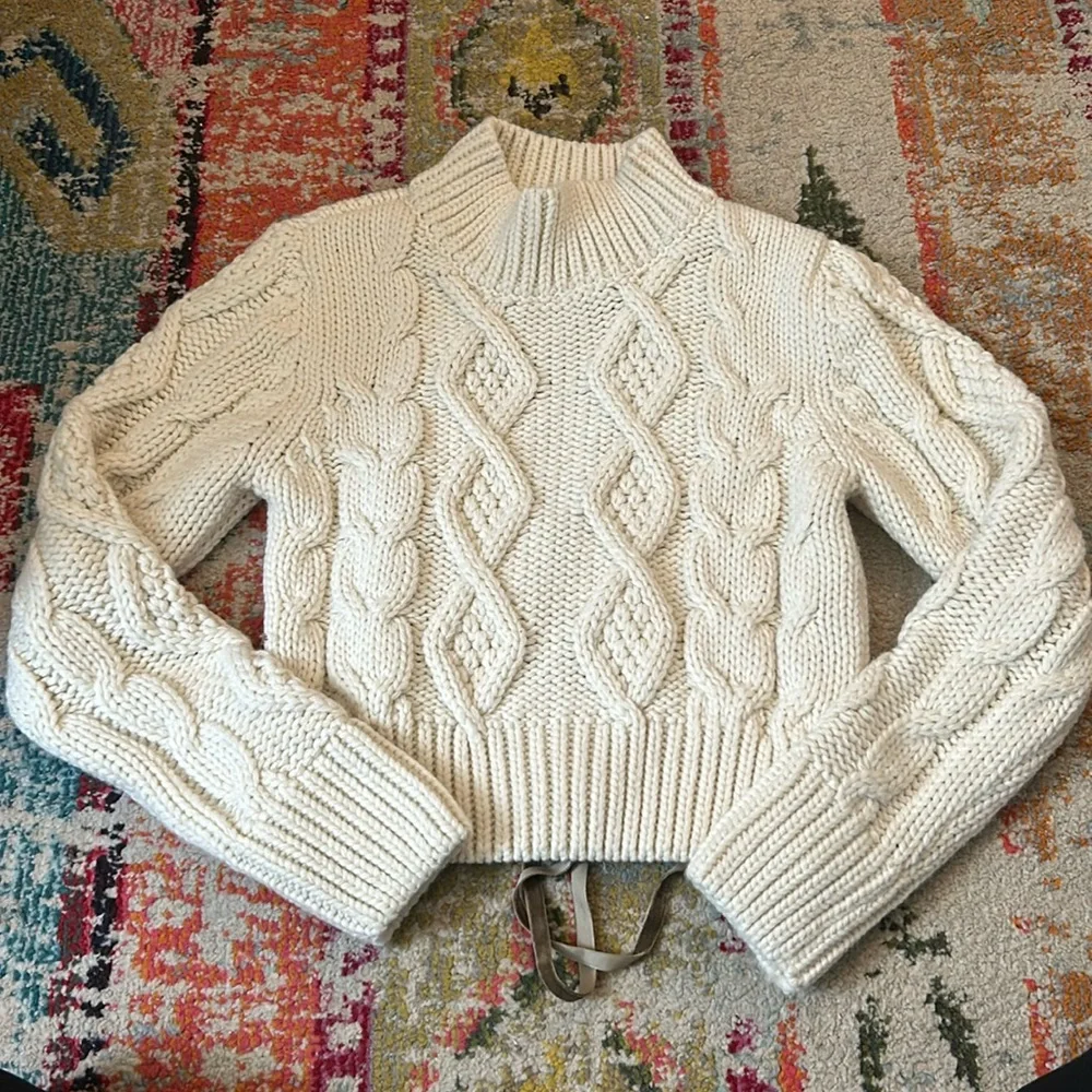 ZARA OPEN BACK CABLE KNIT SWEATER. Ivory. Size M